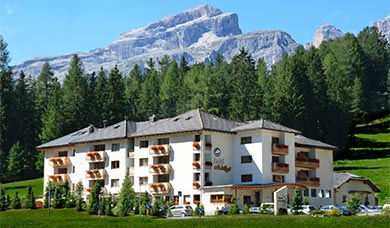 Das Hotel Cristallo befindet sich in La Villa / Alta Badia