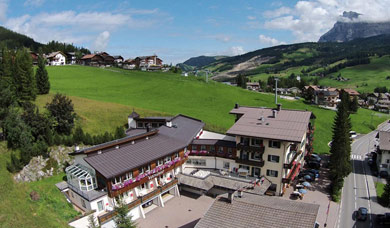 Hausfoto des Hotel Savoy in La Villa / Alta Badia